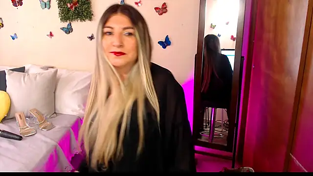 Jolie-Mature online show from 04/17/26, 09:18