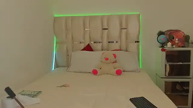 viioolleettaa online show from 12/22/24, 06:17