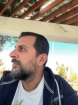 Snapshot of TigerOne19 chatting on 10/31/25, 11:00 TigerOne19 online show from 10/31/25, 11:00