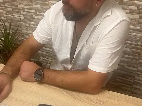 Snapshot of TigerOne19 chatting on 11/20/25, 07:57 TigerOne19 online show from 11/20/25, 07:57