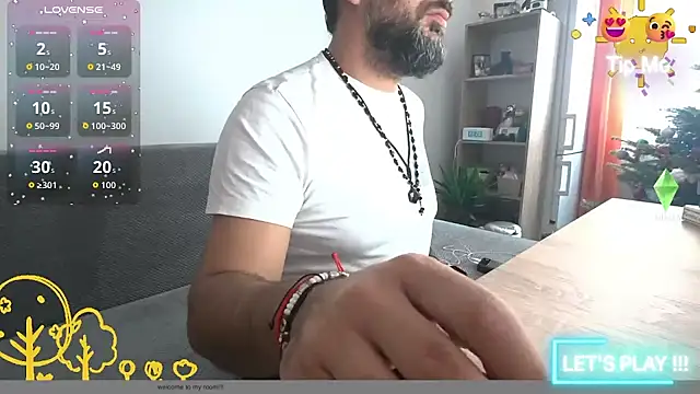 Snapshot of TigerOne19 chatting on 11/30/25, 09:46 TigerOne19 online show from 11/30/25, 09:46