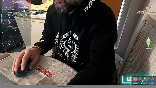 Snapshot of TigerOne19 chatting on 12/01/25, 06:51 TigerOne19 online show from 12/01/25, 06:51