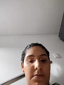 DanielleEvans  online show from 02/01/25, 11:10