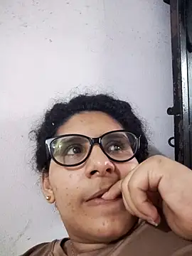 DanielleEvans  online show from 02/21/25, 10:59