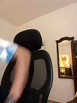  IRRESISTIBLE  online show from 02/18/25, 05:53