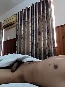  IRRESISTIBLE  online show from 10/08/25, 01:25