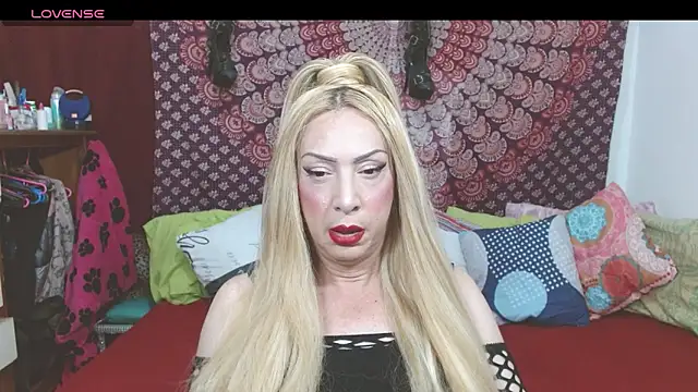 Snapshot of elena_evans chatting on 01/28/25, 02:53 elena evans online show from 01/28/25, 02:53