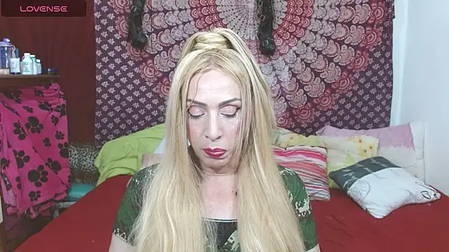 Snapshot of elena_evans chatting on 02/09/25, 06:16 elena evans online show from 02/09/25, 06:16