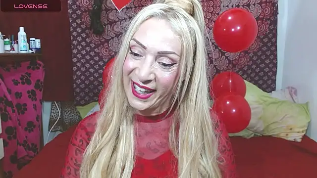 Snapshot of elena_evans chatting on 02/14/25, 06:40 elena evans online show from 02/14/25, 06:40