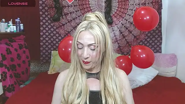 Snapshot of elena_evans chatting on 02/17/25, 08:47 elena evans online show from 02/17/25, 08:47