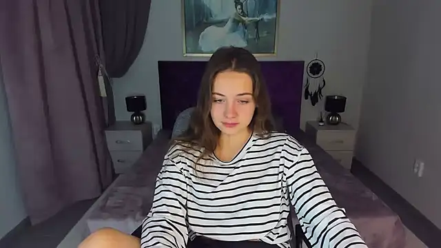 Snapshot of KristinaLoison chatting on 12/17/24, 10:22 KristinaLoison online show from 12/17/24, 10:22