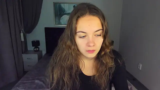 Snapshot of KristinaLoison chatting on 12/20/24, 04:14 KristinaLoison online show from 12/20/24, 04:14