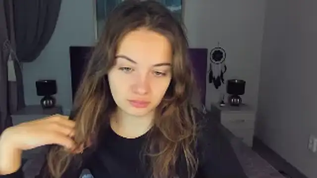 Snapshot of KristinaLoison chatting on 12/23/24, 11:25 KristinaLoison online show from 12/23/24, 11:25