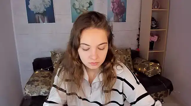 Snapshot of KristinaLoison chatting on 12/26/24, 04:14 KristinaLoison online show from 12/26/24, 04:14