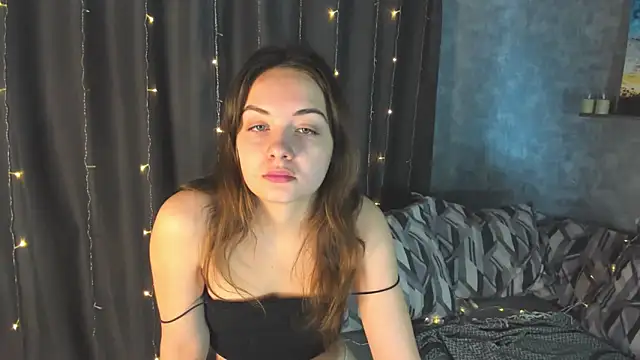 Snapshot of KristinaLoison chatting on 02/12/25, 06:40 KristinaLoison online show from 02/12/25, 06:40