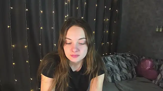 Snapshot of KristinaLoison chatting on 02/21/25, 04:05 KristinaLoison online show from 02/21/25, 04:05