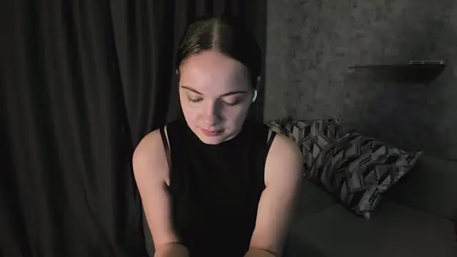 Snapshot of KristinaLoison chatting on 04/22/26, 04:41 KristinaLoison online show from 04/22/26, 04:41