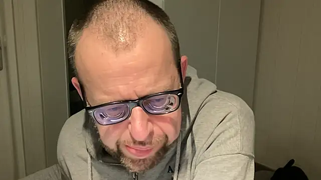 FABIOGLASSES online show from 11/27/25, 10:45