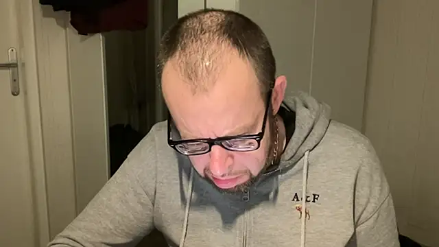 FABIOGLASSES online show from 11/30/25, 10:58