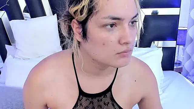 Snapshot of katya_kozlov chatting on 03/03/25, 06:37 katya kozlov online show from 03/03/25, 06:37