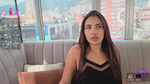 aisha es online show from 03/13/26, 07:53