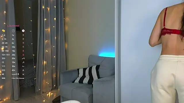 Snapshot of mo1ly chatting on 12/23/24, 05:06 mo1ly online show from 12/23/24, 05:06