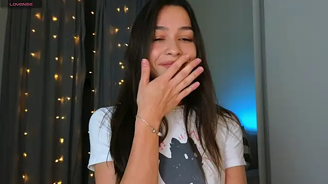 Snapshot of mo1ly chatting on 01/01/25, 03:02 mo1ly online show from 01/01/25, 03:02