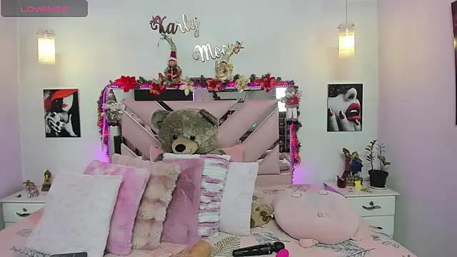 Karly moon online show from 11/28/25, 11:07