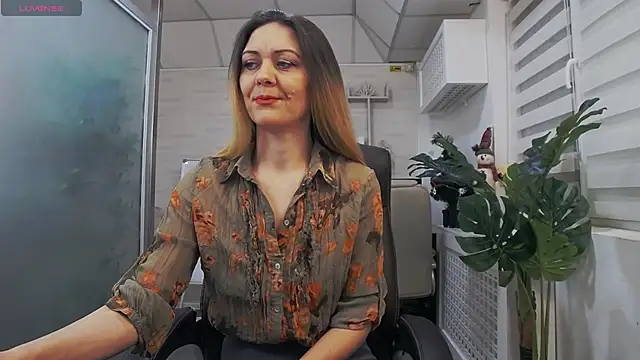 EllaMilf  online show from 12/12/24, 01:28