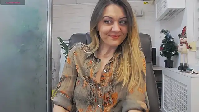 EllaMilf  online show from 12/12/24, 04:32