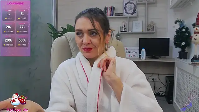 EllaMilf  online show from 12/19/24, 10:00