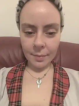 Snapshot of Stoned-baby69 chatting on 12/14/25, 09:30 Stoned-baby69 online show from 12/14/25, 09:30