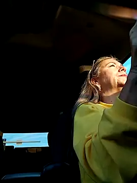 EvaRobinson online show from 01/20/25, 10:26