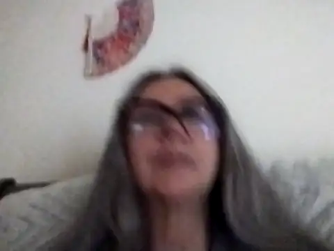 EvaRobinson online show from 02/12/25, 02:45