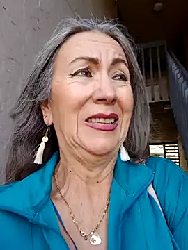 EvaRobinson online show from 02/20/25, 08:25