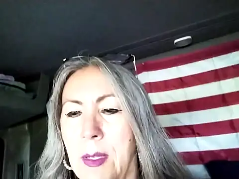 EvaRobinson online show from 03/19/25, 11:36