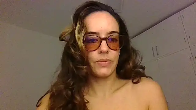 Snapshot of melaniepatterson chatting on 09/12/25, 02:55 melaniepatterson online show from 09/12/25, 02:55