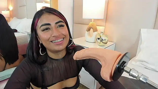 Snapshot of AntoniaRoss_ chatting on 02/22/25, 02:50 AntoniaRoss online show from 02/22/25, 02:50