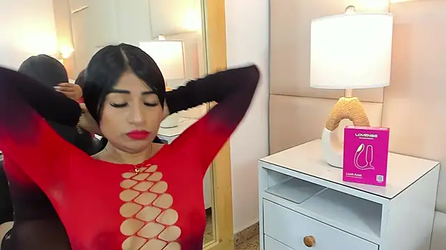 AntoniaRoss  online show from 02/06/26, 01:03