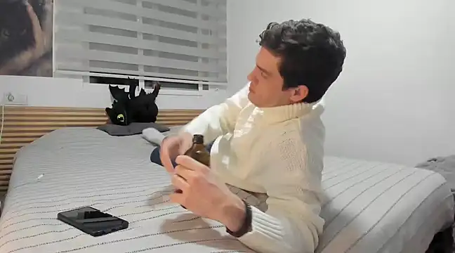 Snapshot of HeteroOli chatting on 02/15/25, 12:04 HeteroOli online show from 02/15/25, 12:04