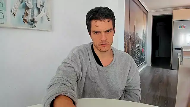 Snapshot of HeteroOli chatting on 03/02/25, 11:50 HeteroOli online show from 03/02/25, 11:50