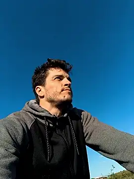 Snapshot of HeteroOli chatting on 03/29/26, 04:18 HeteroOli online show from 03/29/26, 04:18