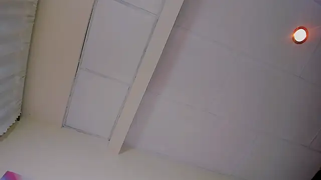 Snapshot of Valentinamolina_ chatting on 01/12/25, 04:31 Valentinamolina  online show from 01/12/25, 04:31