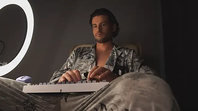 Keen   Luckystrike online show from 03/10/25, 12:26