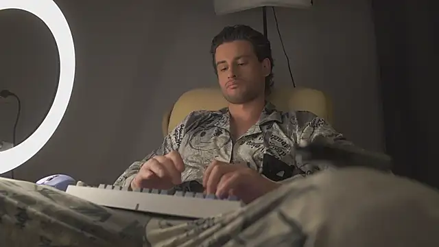 Keen   Luckystrike online show from 03/21/25, 12:51