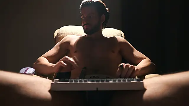 Snapshot of Keen___Luckystrike chatting on 03/11/26, 09:54 Keen Luckystrike online show from 03/11/26, 09:54