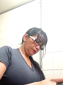 kelly dirty  online show from 02/05/26, 06:01