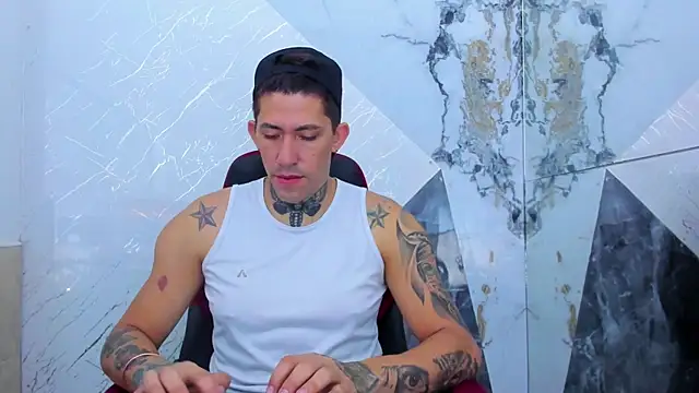 Snapshot of yeckodream chatting on 11/14/25, 04:22 yeckodream online show from 11/14/25, 04:22