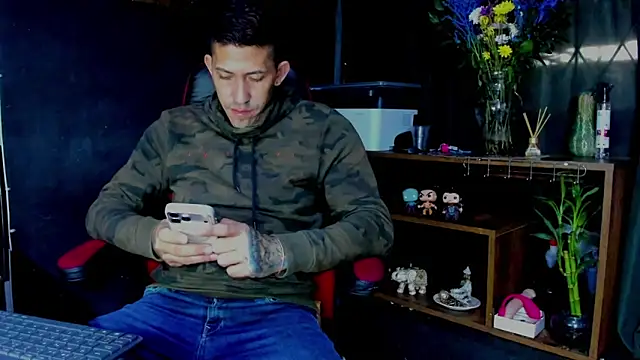 Snapshot of yeckodream chatting on 04/19/26, 04:23 yeckodream online show from 04/19/26, 04:23