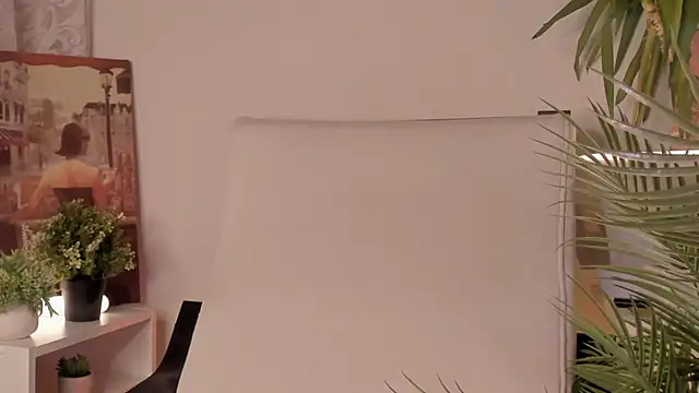 Snapshot of Ana_Peachy_ chatting on 03/04/25, 08:05 Ana Peachy  online show from 03/04/25, 08:05